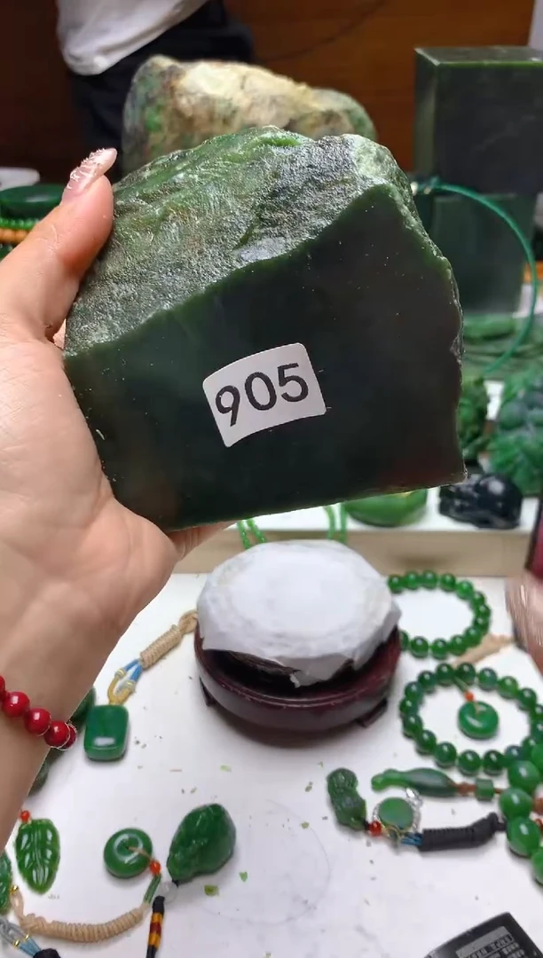 未镶嵌和田玉（碧玉）珠宝半成品1