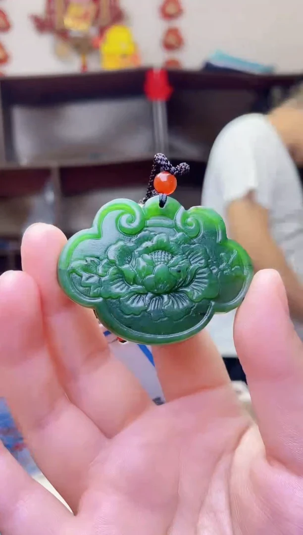 和田玉未镶嵌颈饰1