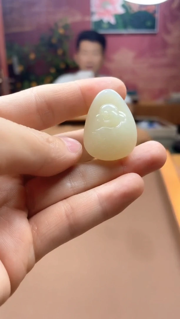 和田玉未镶嵌颈饰吊坠