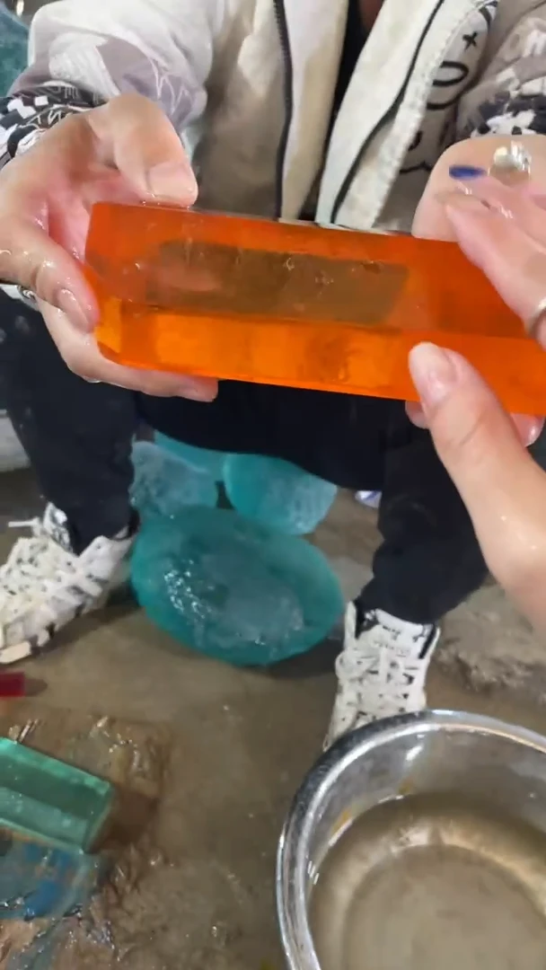 新疆托帕石原石摆件