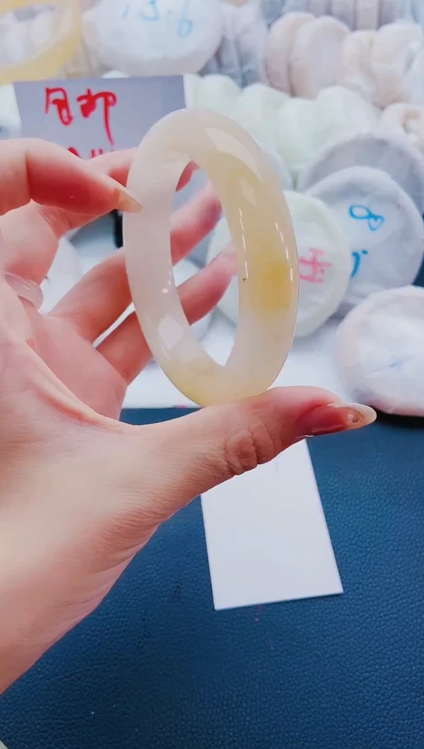未镶嵌手镯石英质玉J124-60-61