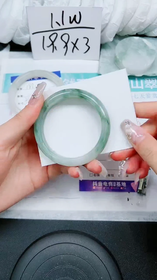 【闪购商品】石英质玉手镯未镶嵌A193-53`54`55`