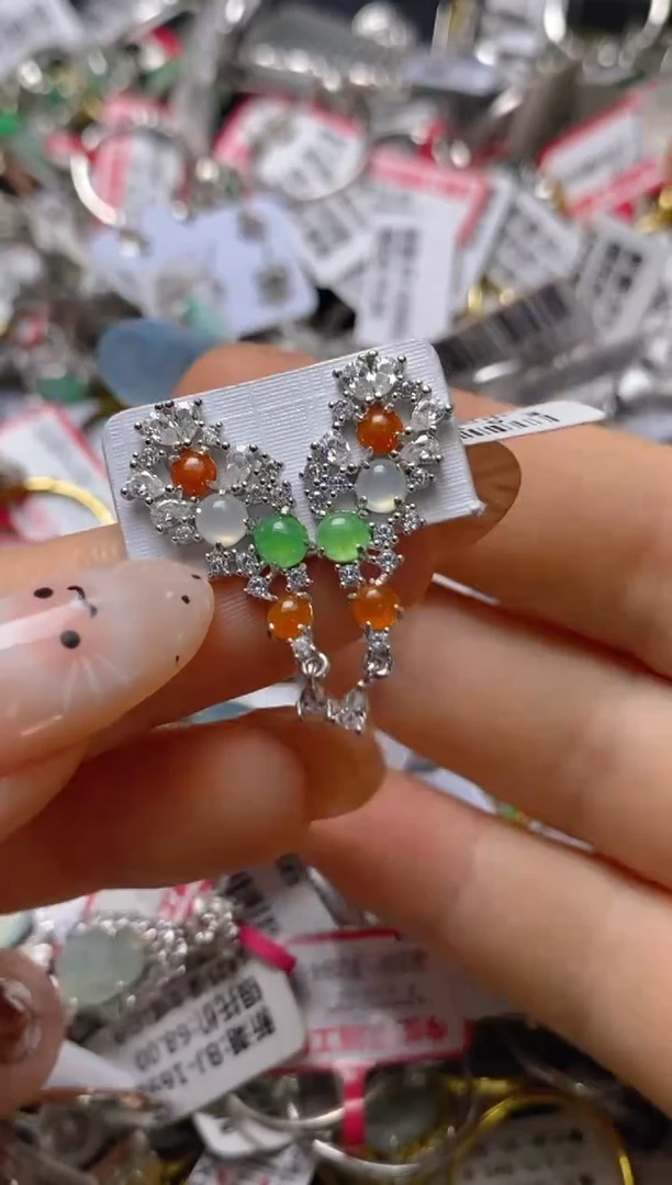 银S925镶嵌戒指翡翠百内无证书