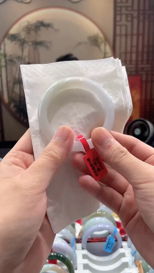 翡翠手镯未镶嵌000050780