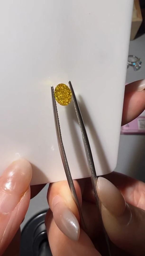 裸石合成钻石j****e黄钻椭圆  单颗70分