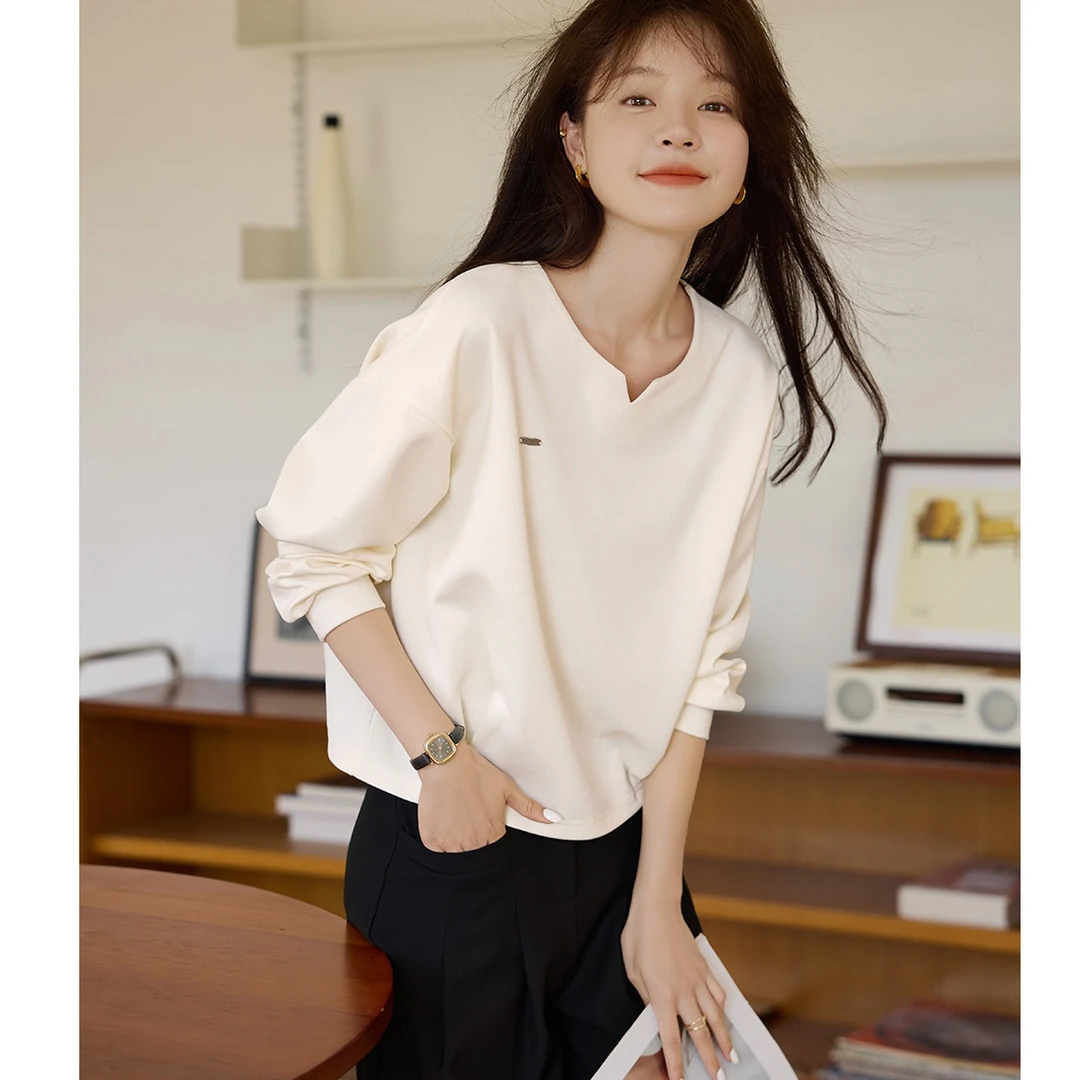 都市休闲宽松小V领收腰显瘦短款设计感2024秋季新款卫衣