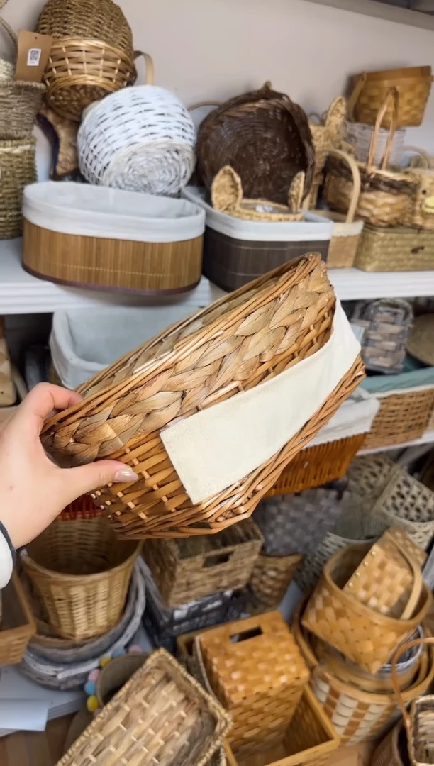 W*倩微瑕捡漏柳编椭圆魔术贴小筐