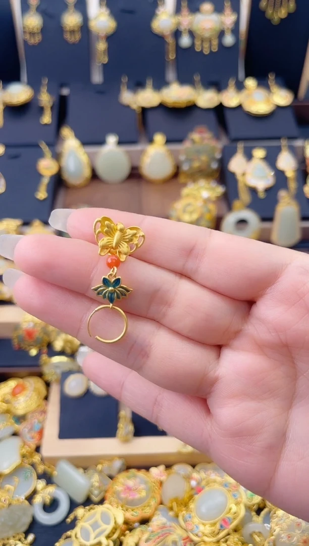 颈饰银S925镀金镶嵌南红玛瑙蝴蝶压襟