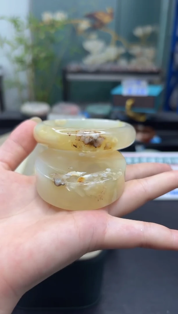 未镶嵌手镯石英质玉A95(56圈赠送镯心)