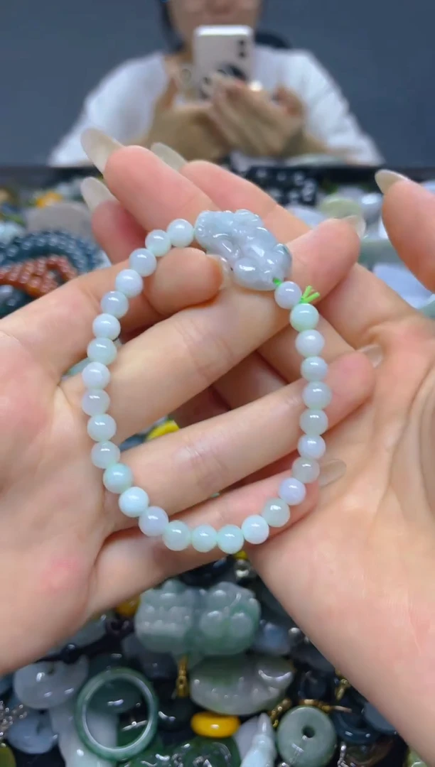 颈饰未镶嵌翡翠5MM/ C /翡翠A货，一件也是批发价