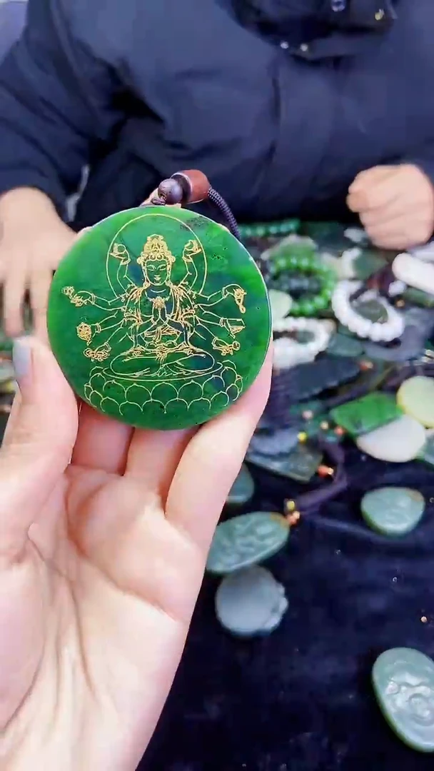 颈饰未镶嵌和田玉1