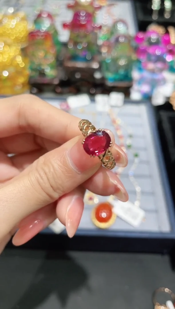 18K金镶嵌戒指碧玺戒指