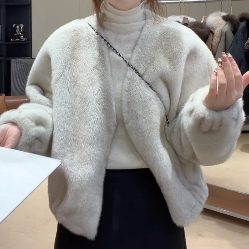 冬季新款V领显瘦毛毛外套保暖女士高级感上衣LK2508760