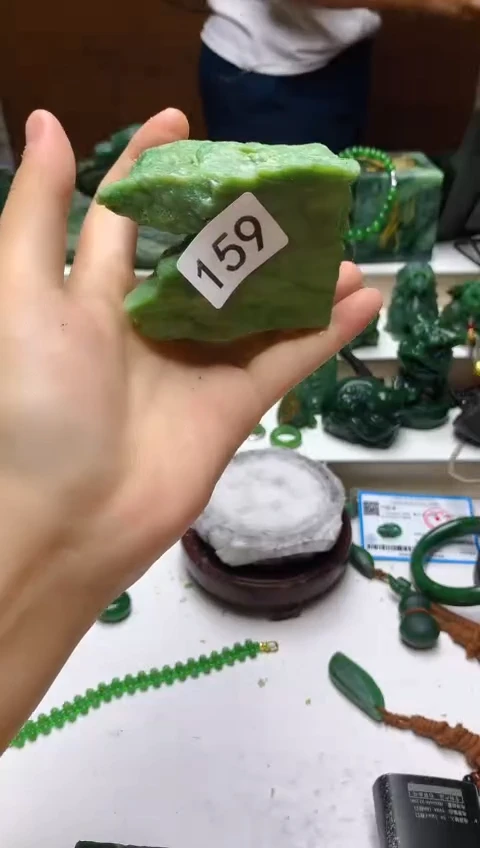 未镶嵌和田玉（碧玉）珠宝半成品159