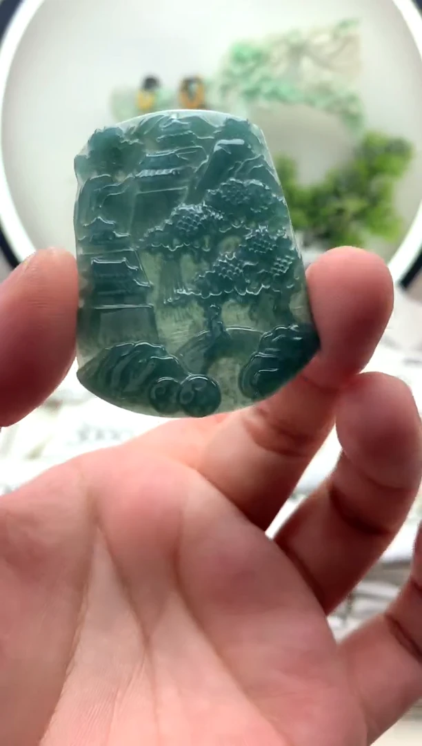 颈饰未镶嵌翡翠山水牌