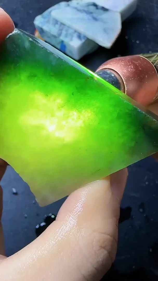 翡翠挂件未镶嵌078翡翠