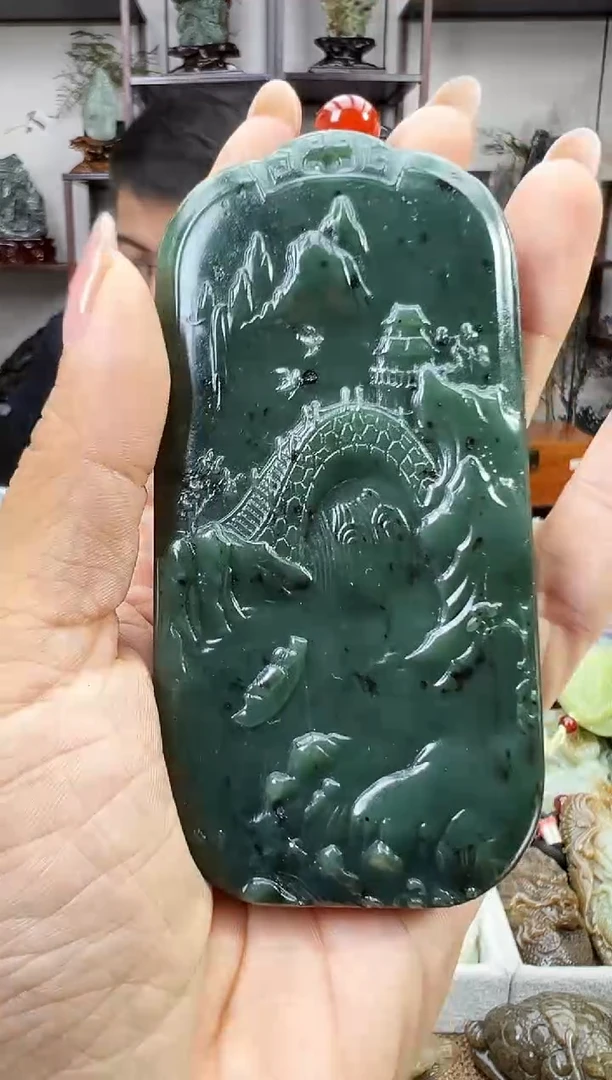 和田玉未镶嵌把件1