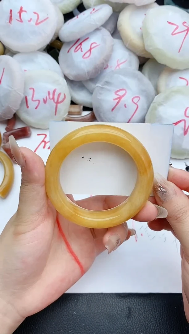 石英质玉手镯未镶嵌220+53/54/55