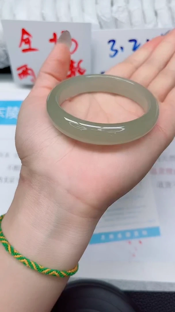 未镶嵌手镯石英质玉239-52.7