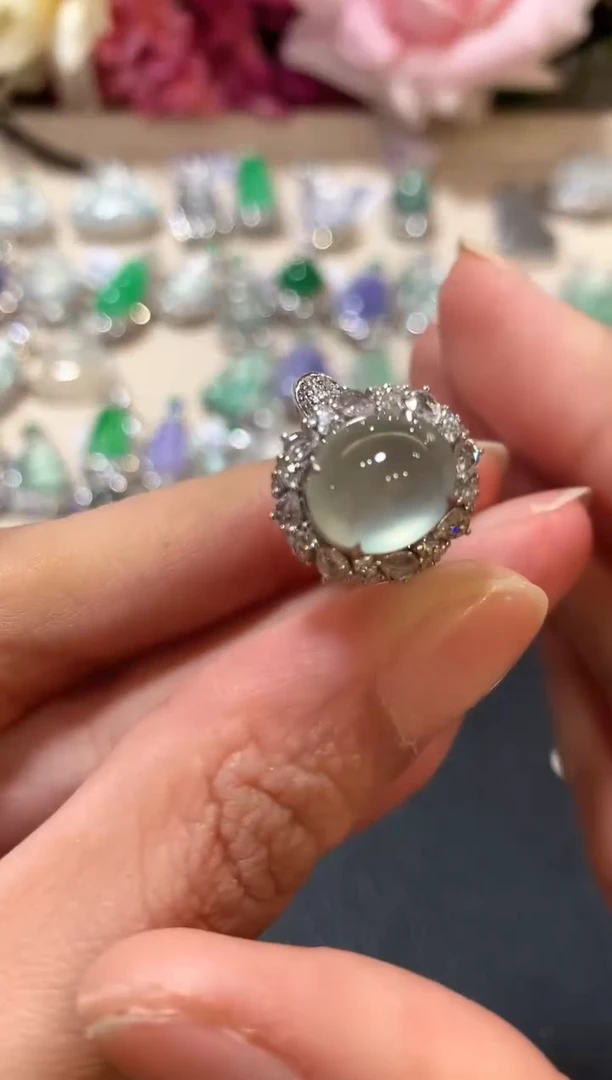 18K金镶嵌戒指翡翠z140