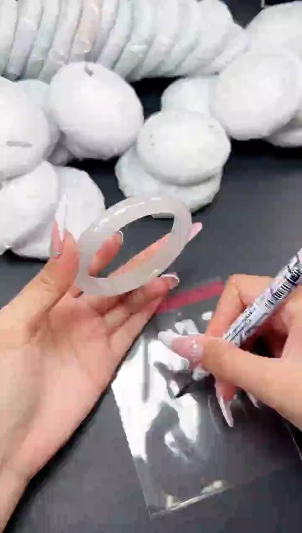 精品手镯，一物一拍E-051