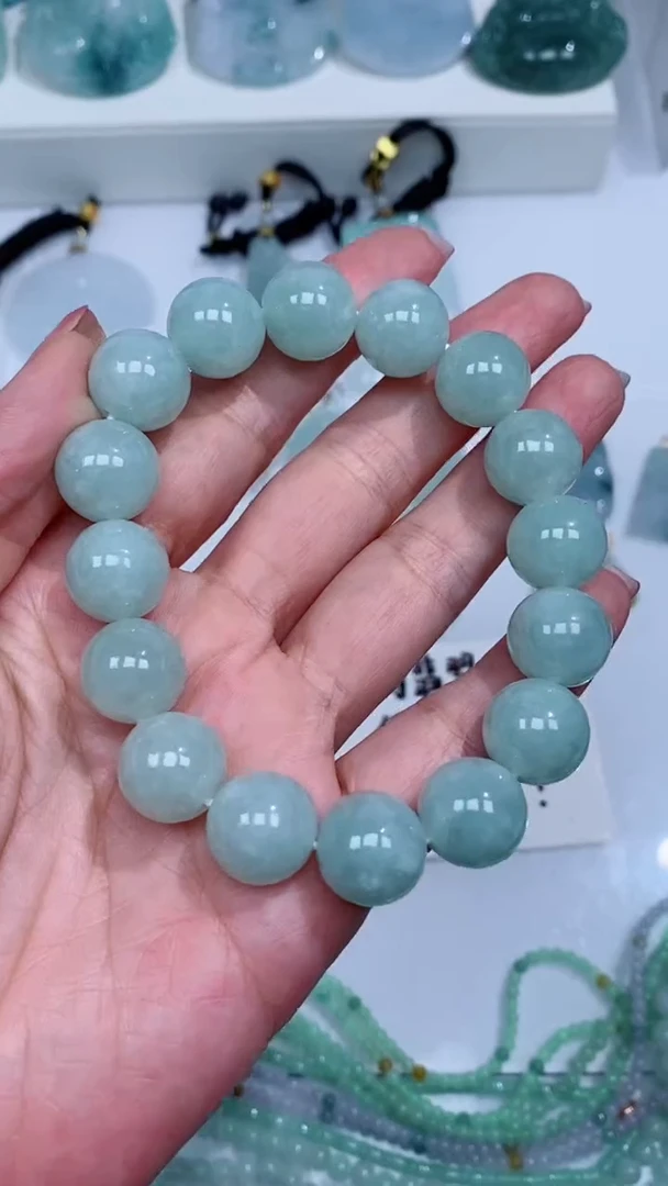 翡翠未镶嵌颈饰手串