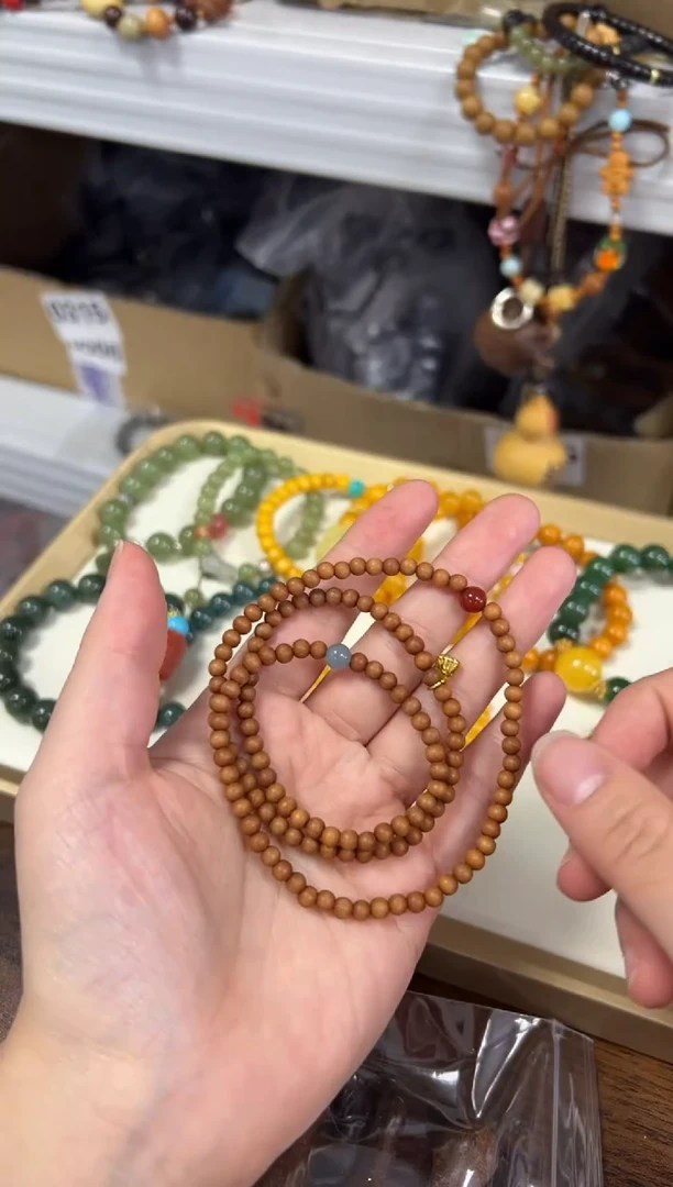 未镶嵌檀香木手串黑肉老檀香木翡翠款多圈[2644]