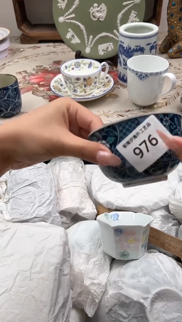瓷片白*翁K         976
