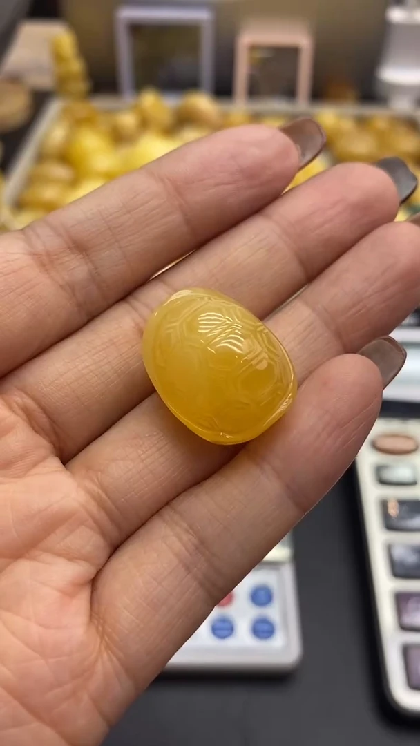 琥珀未镶嵌珠宝奇石2669