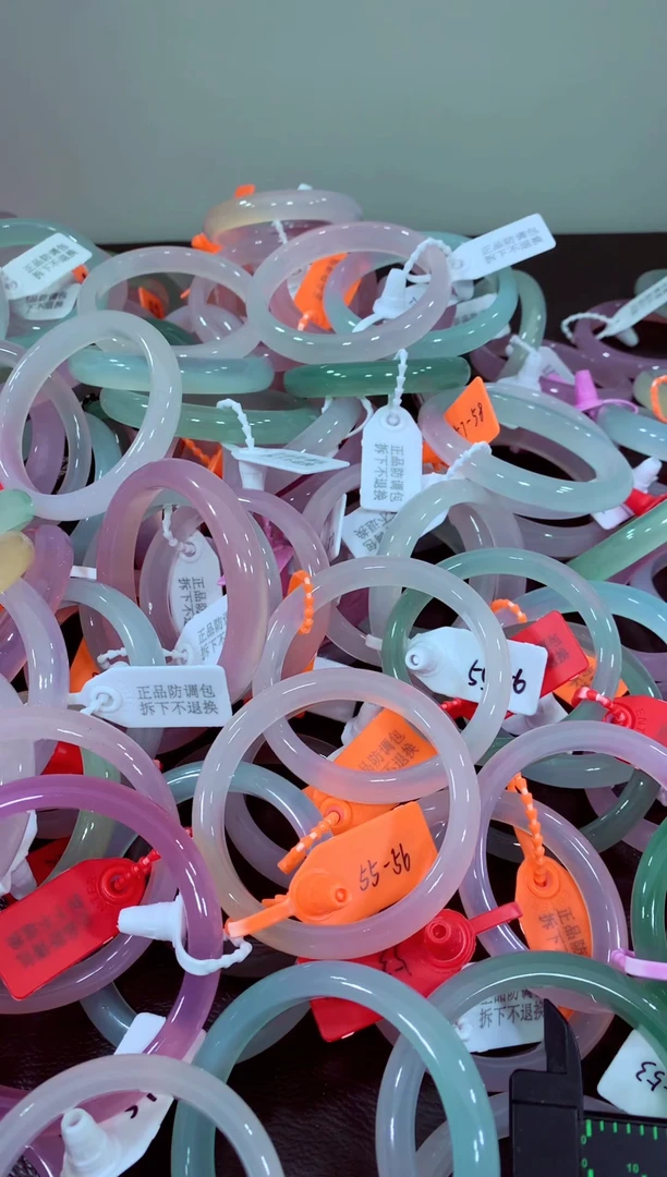 玛瑙/玉髓颈饰合金手镯