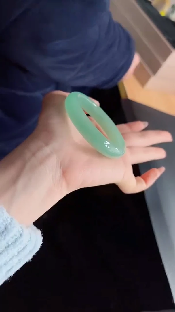 【闪购商品】石英质玉手镯未镶嵌286