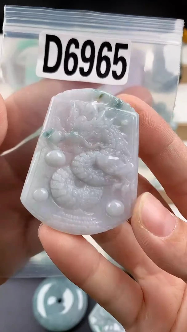 颈饰未镶嵌翡翠天然翡翠吊坠挂件