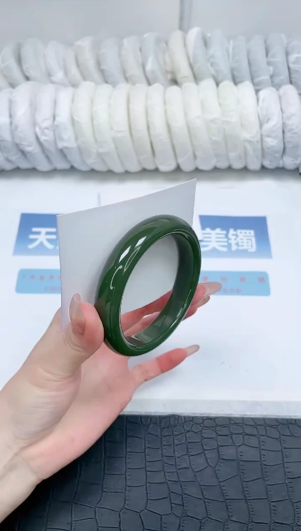 【闪购商品】石英质玉未镶嵌手镯N42-62