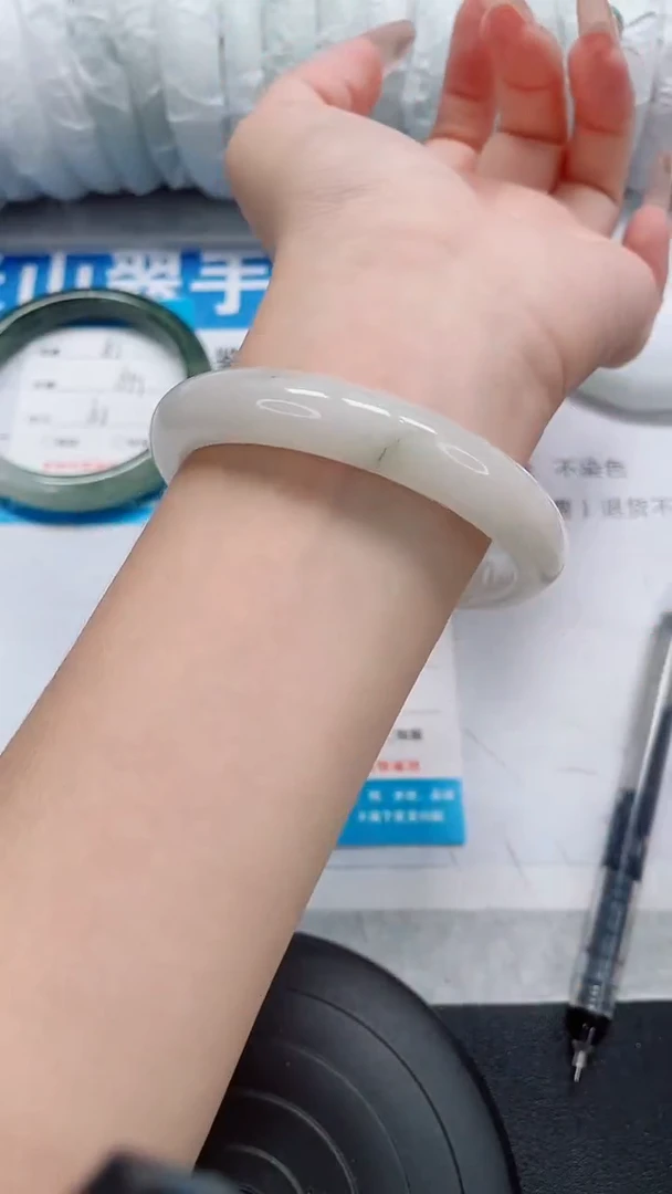 未镶嵌手镯石英质玉154-60/61