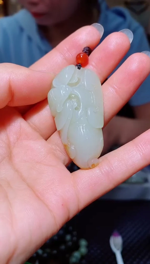 和田玉未镶嵌颈饰1