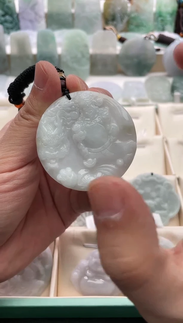 【闪购商品】翡翠颈饰未镶嵌..../2/26/ 59