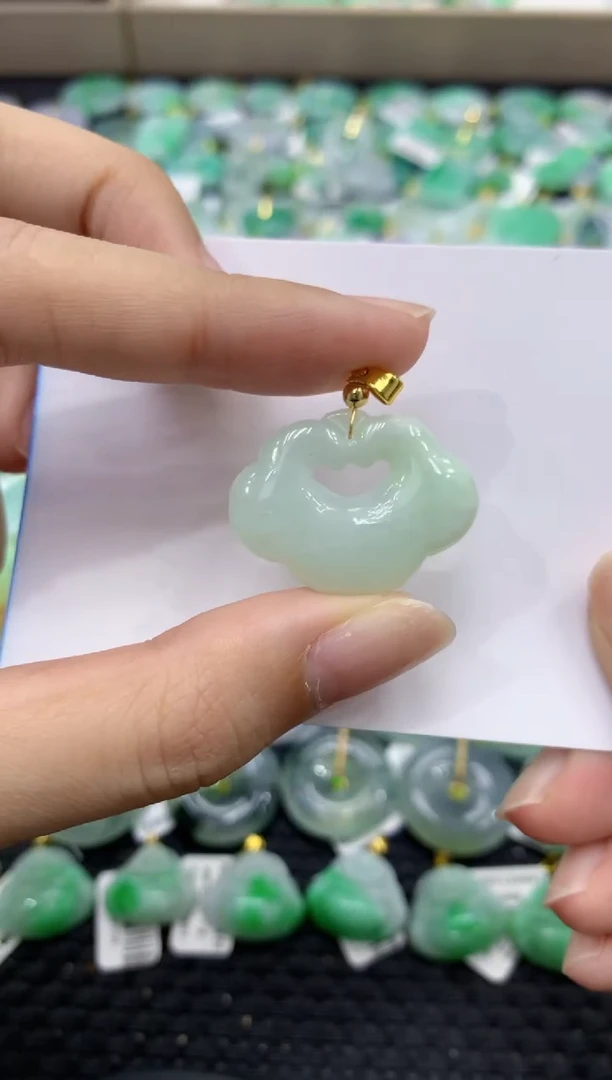 颈饰未镶嵌翡翠天然缅甸翡翠A货