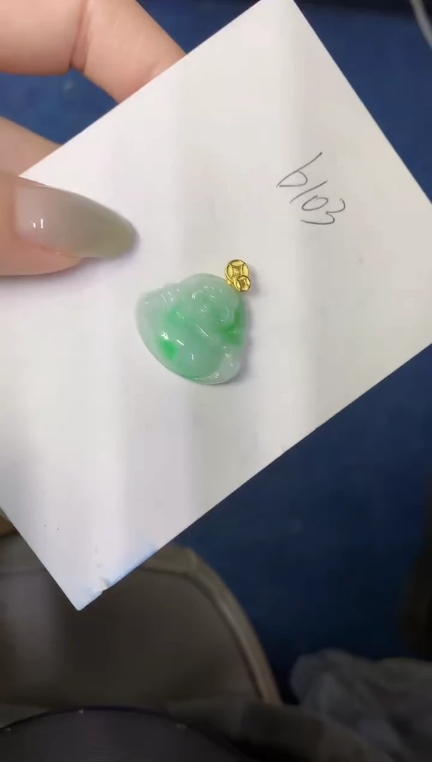 翡翠未镶嵌颈饰缅甸天然翡翠A货