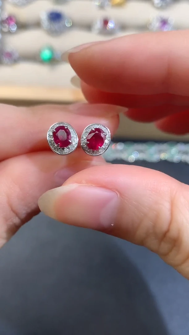 18K金镶嵌耳饰红宝石D62|5980