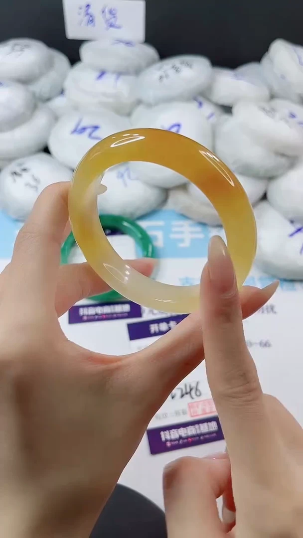 未镶嵌手镯石英质玉多样性发货L246