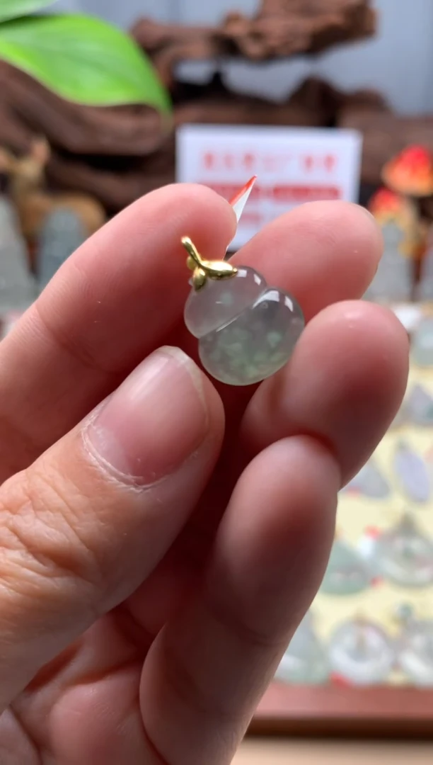 【闪购商品】翡翠颈饰18K金镶嵌葫芦