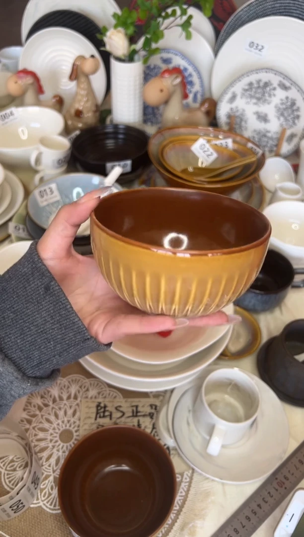 新骨瓷038瑕疵素彩黄5寸碗