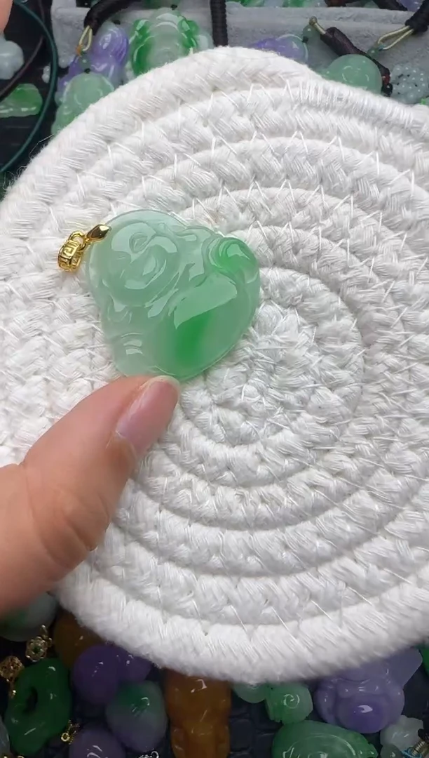 颈饰未镶嵌翡翠缅甸翡翠吊坠