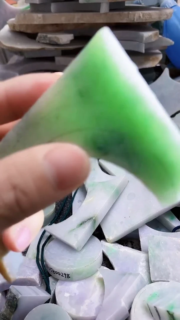 裸石翡翠天然A货翡翠板料