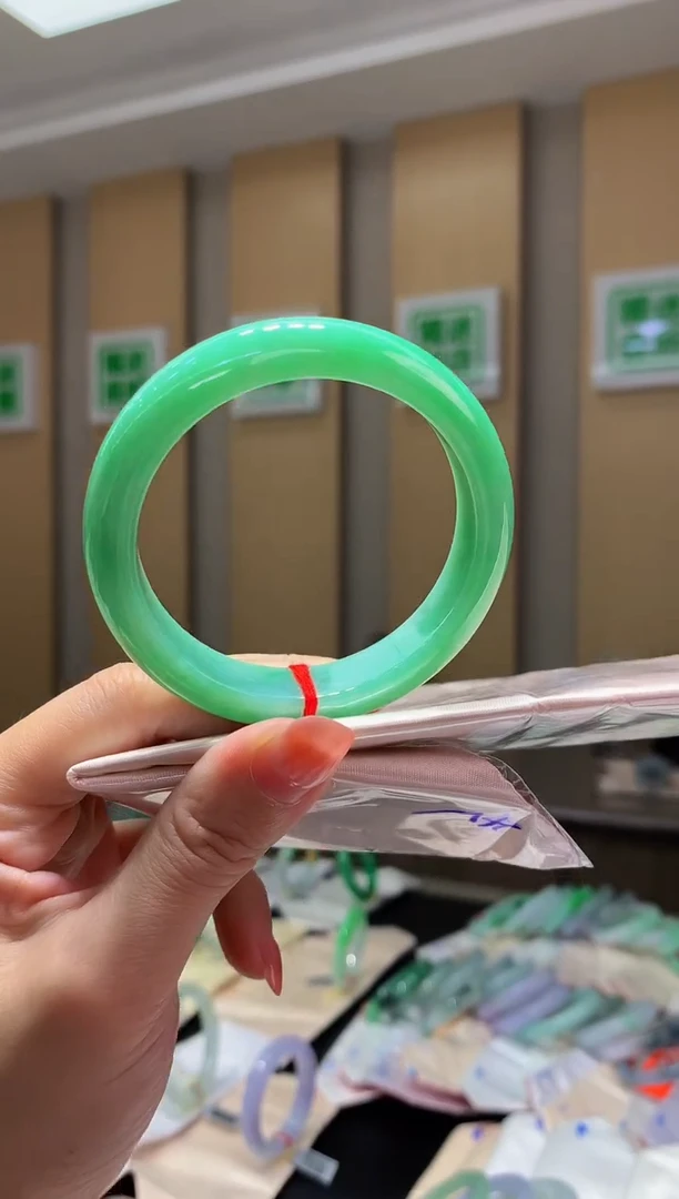 未镶嵌手镯翡翠-Q313 圈口54.4