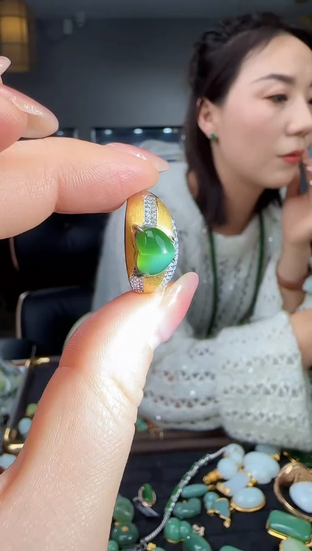 银S925镶嵌戒指和田玉1