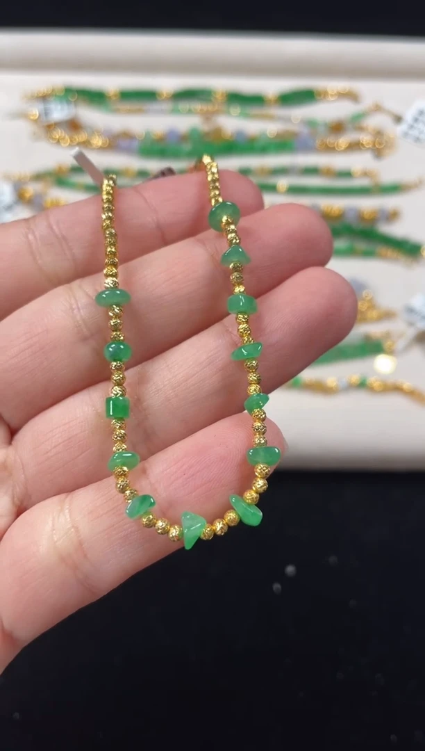 18K金镶嵌手链翡翠一条  P562