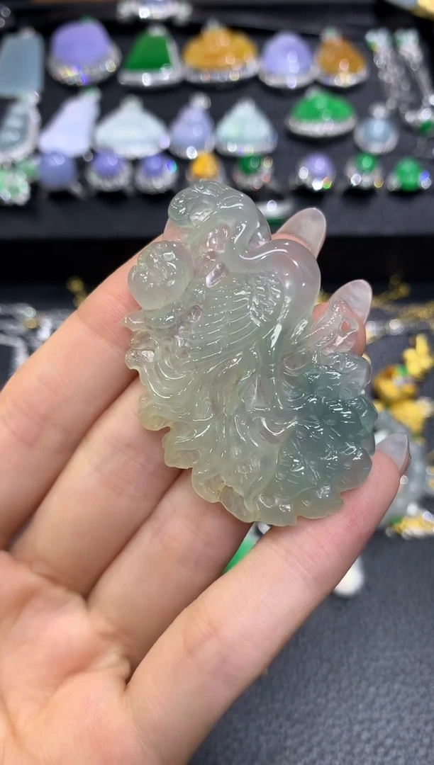翡翠未镶嵌吊坠(不含链)1吊坠不含链