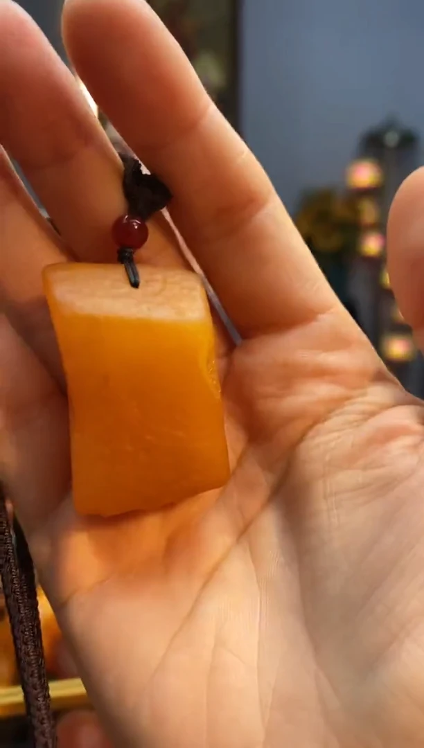 琥珀颈饰未镶嵌吊坠