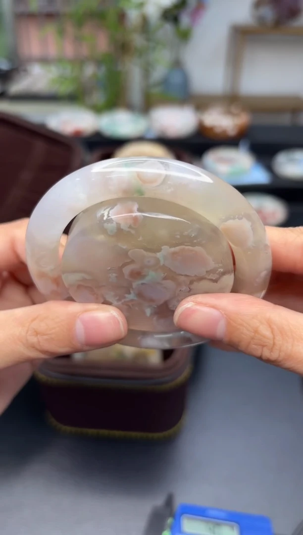 【闪购商品】石英质玉手镯未镶嵌A1126(55圈赠送镯心)